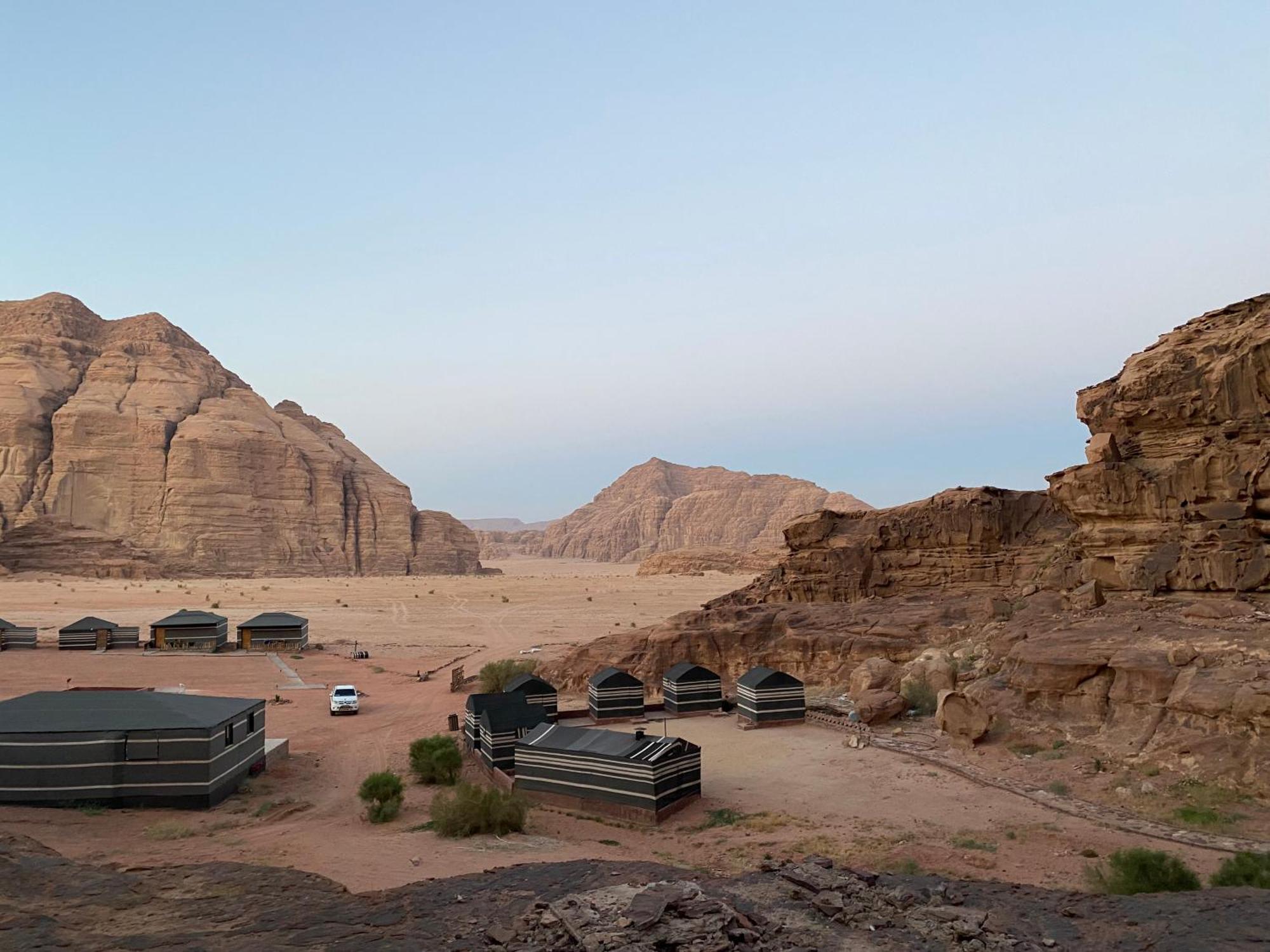 WadiRum Star Planet albasli Wadi Rum Exteriör bild