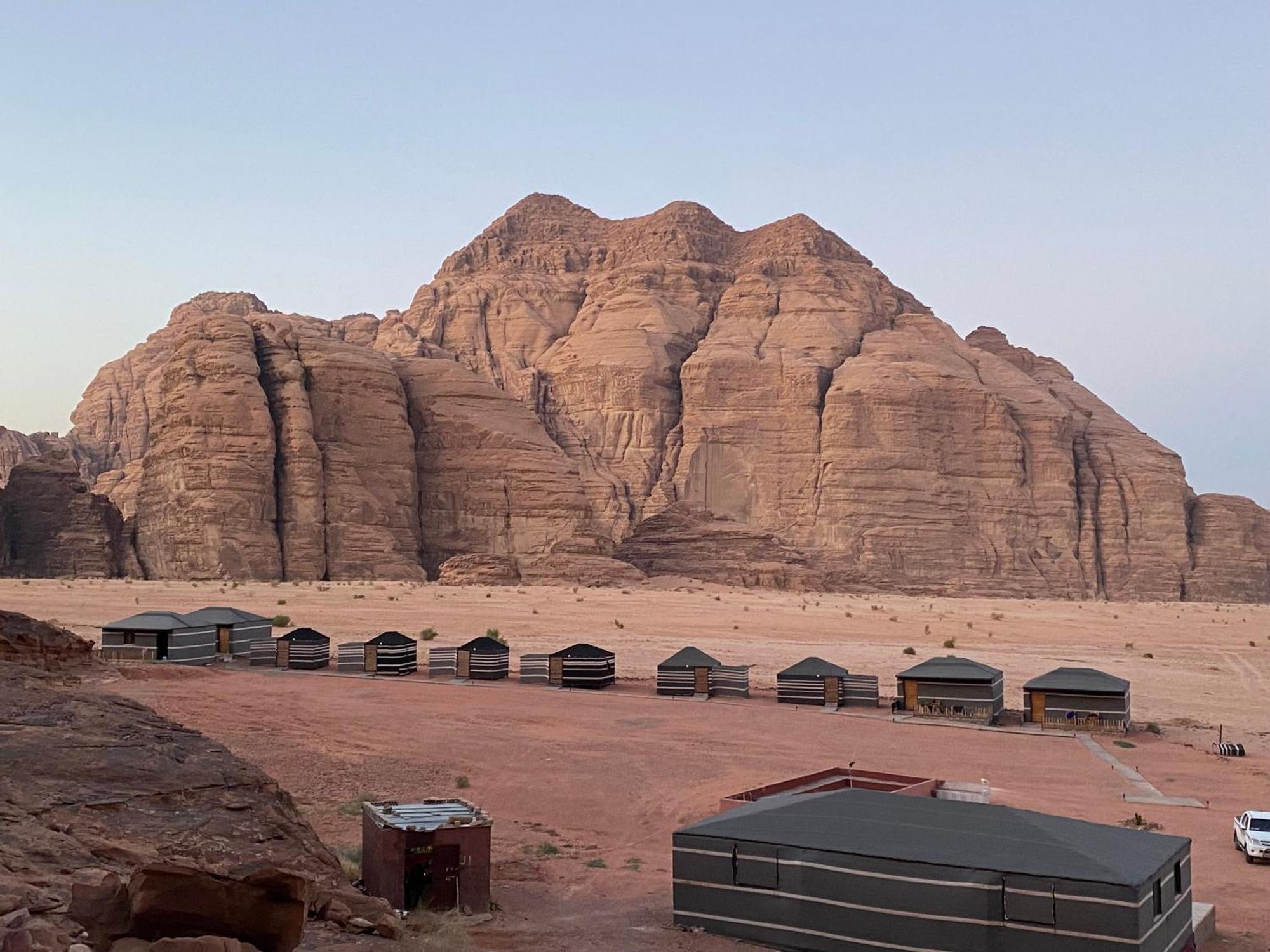 WadiRum Star Planet albasli Wadi Rum Exteriör bild